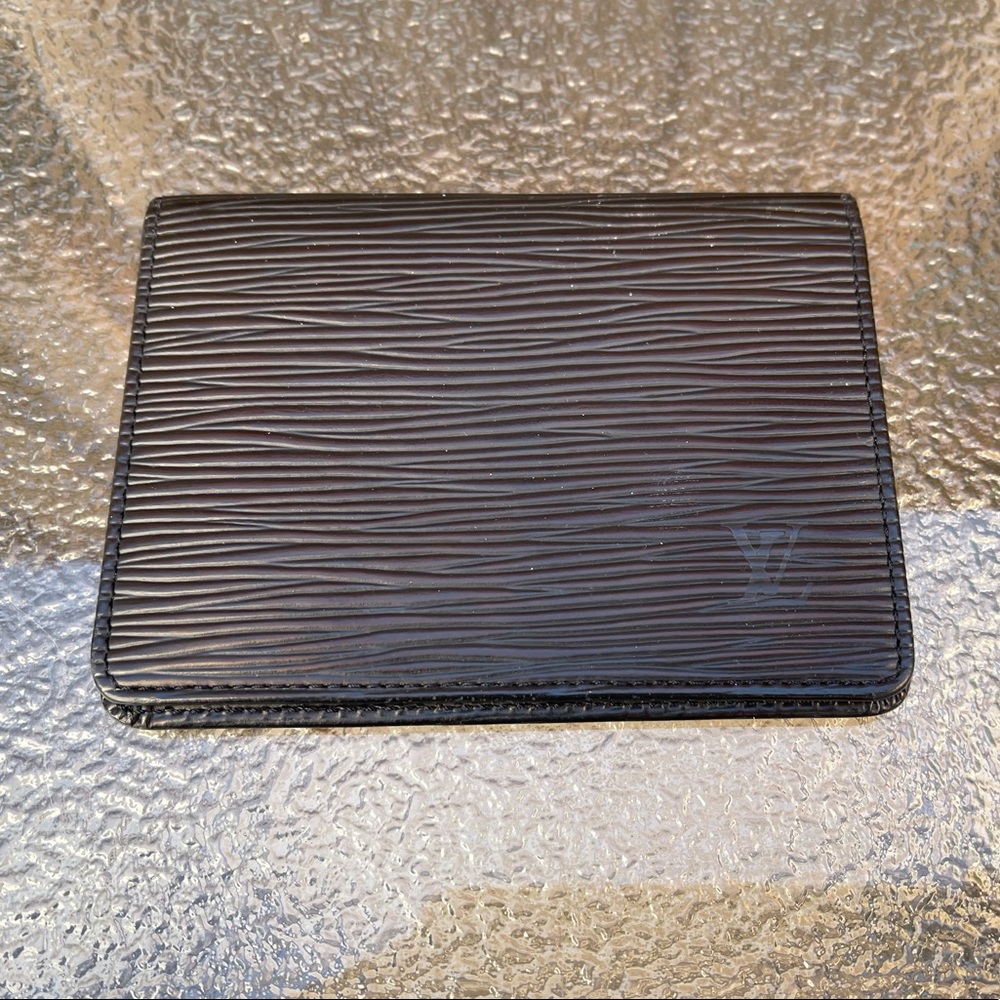 Black Épi LOUIS VUITTON Bifold Card Case